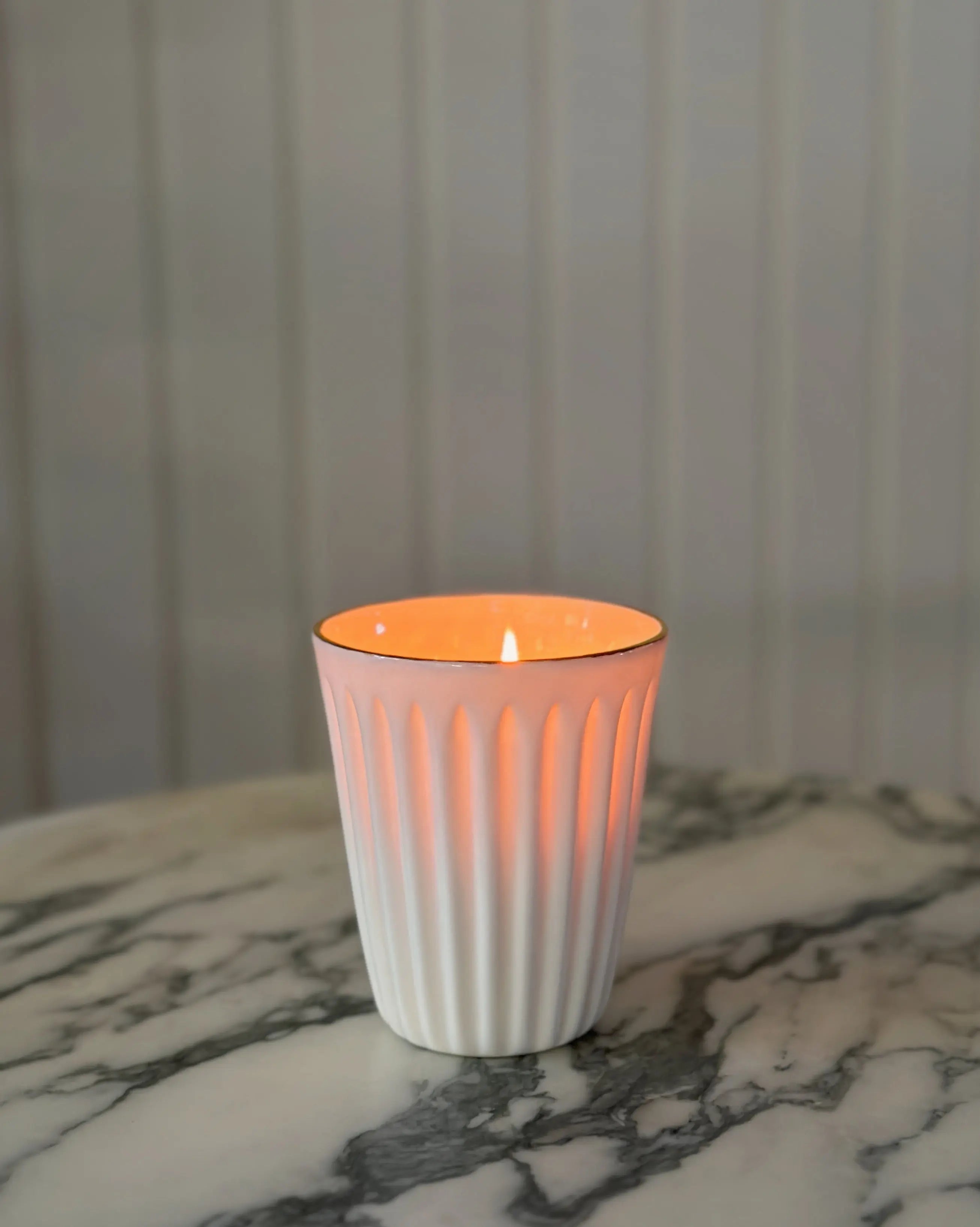 LA VAGUE (THE WAVE) *LIMITED EDITION CANDLE* SHOP LAIT