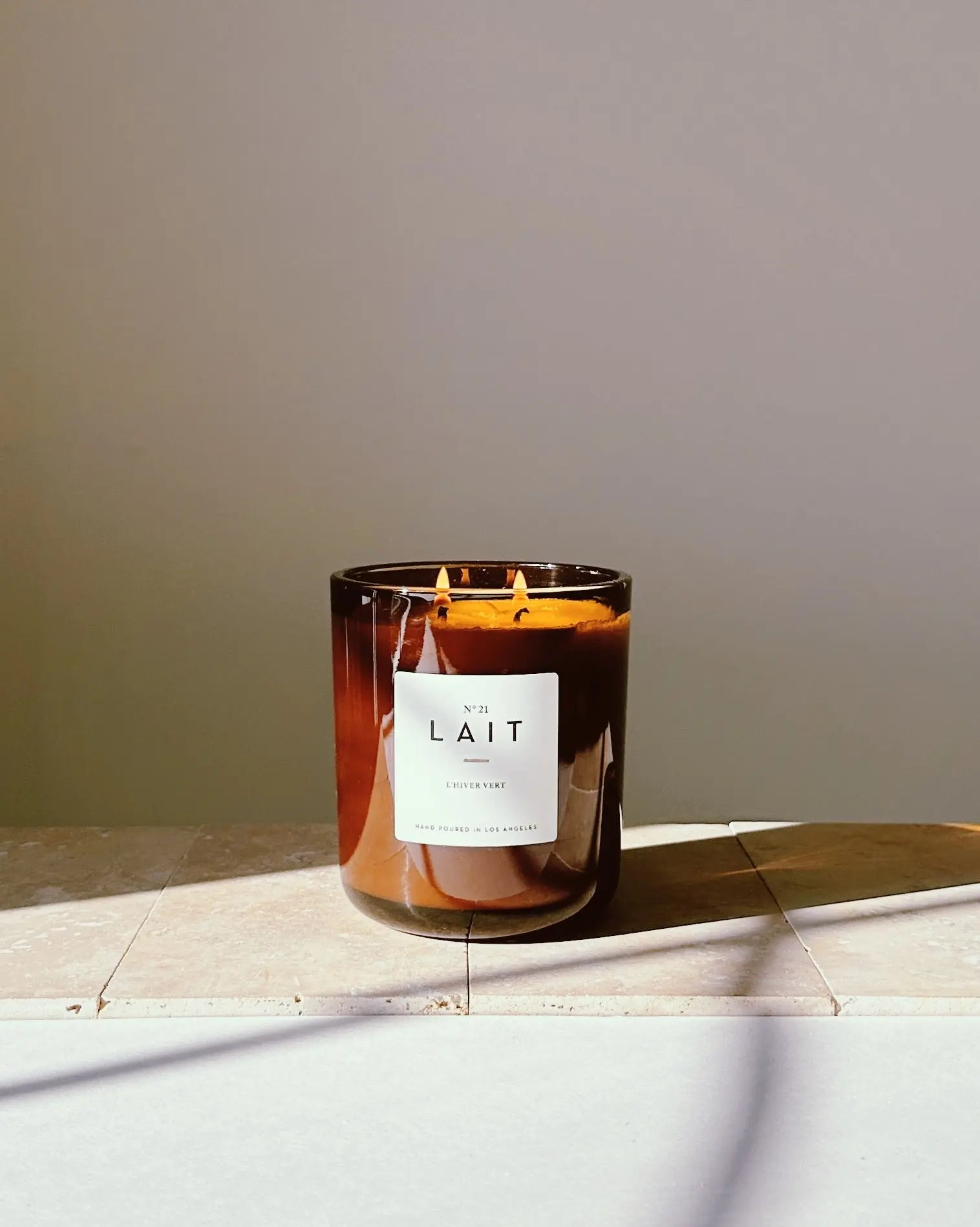 N°21 l’HIVER VERT (GREEN WINTER) LIMITED BATCH 2-WICK HOLIDAY CANDLE SHOP LAIT