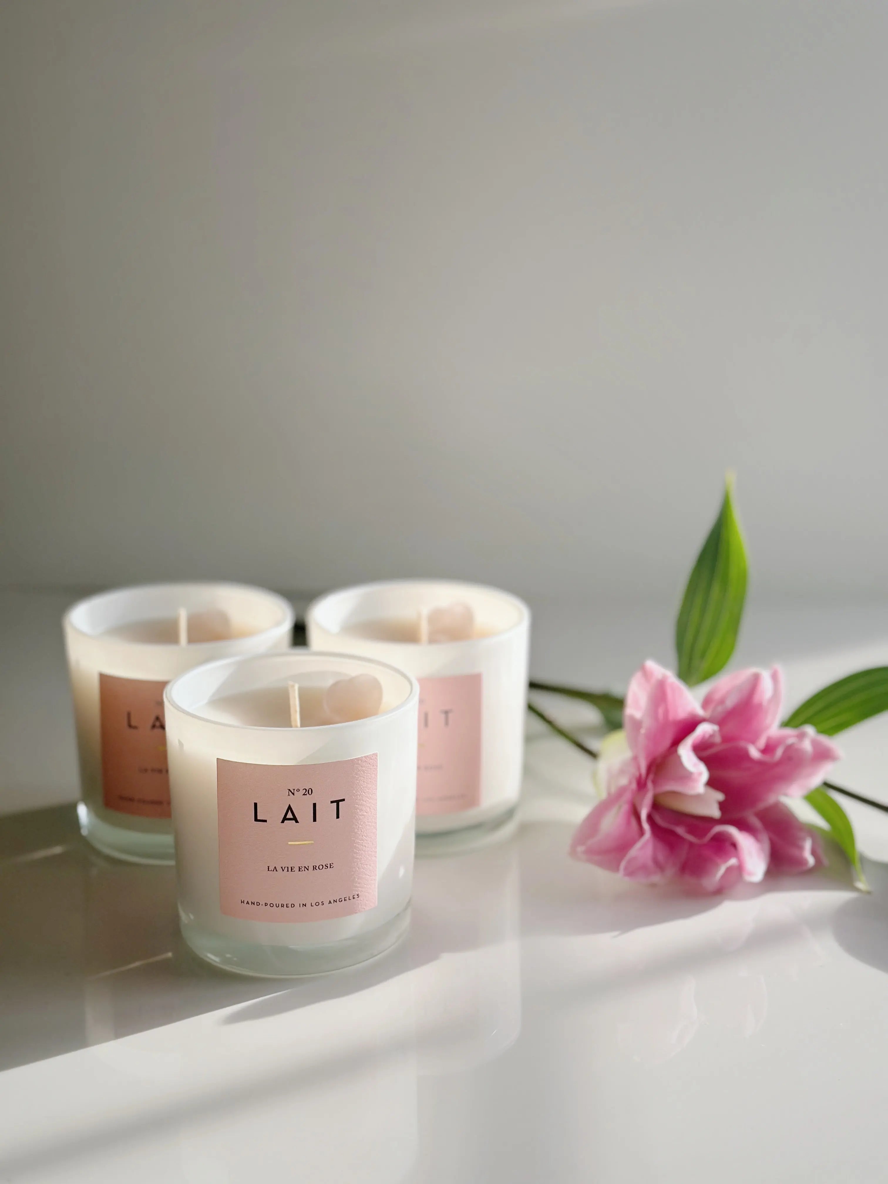 N°20 LA VIE EN ROSE QUARTZ CRYSTAL CANDLE *LIMITED EDITION* SHOP LAIT